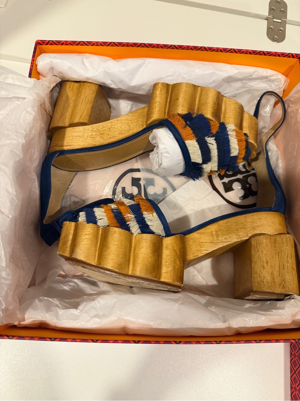 Tory Burch EUC Alma Fringe Platform Sandals Pottery Blue Wood Heel Sz 8